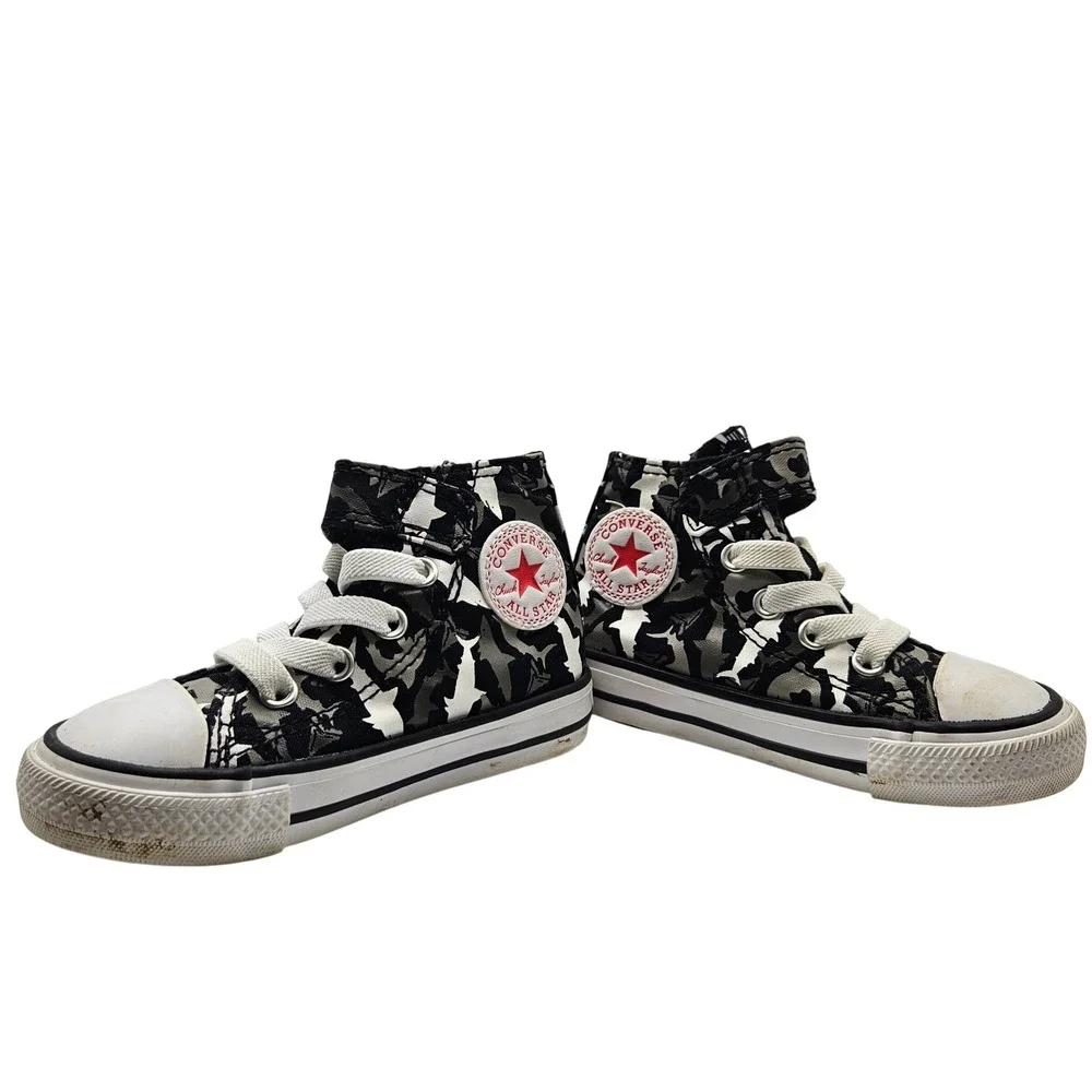 Converse All Star sharks High Top Sneakers Shoes‎ Kids Size 5 Infant
